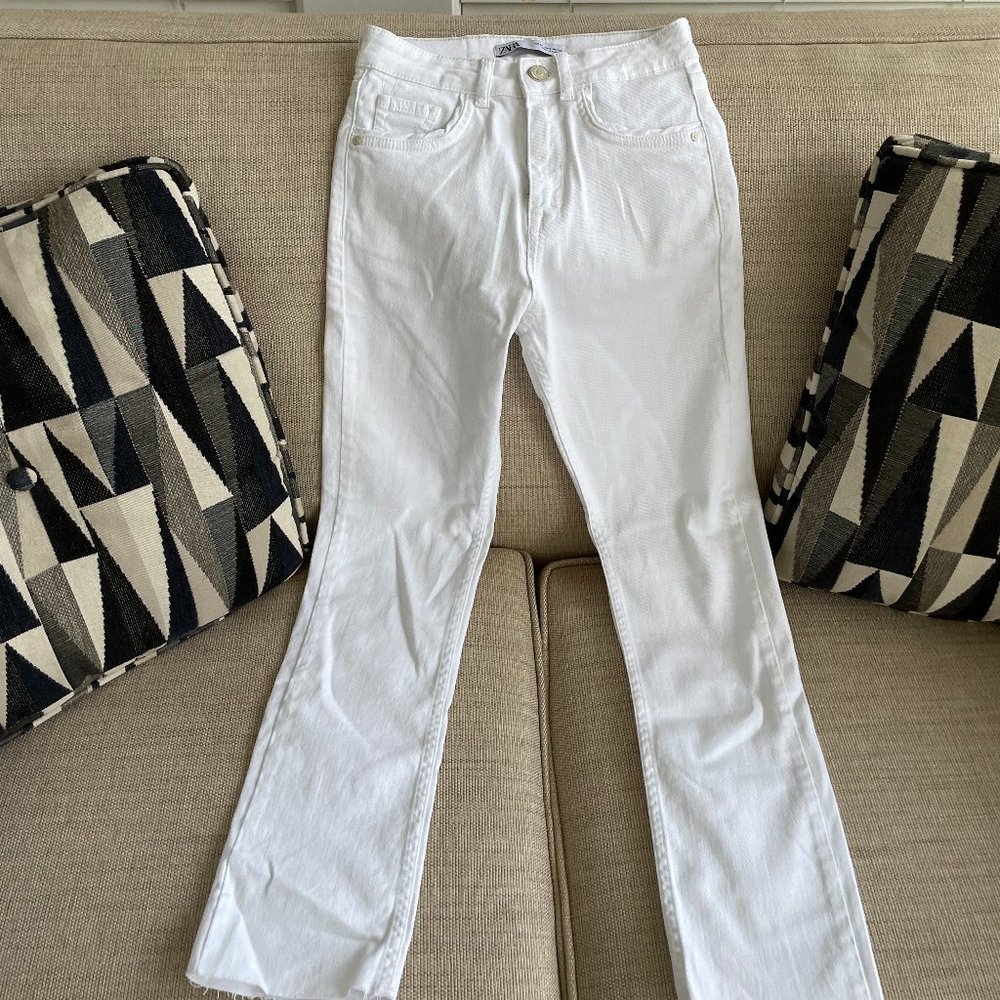 Zara White Jeans Raw Hem size 25W